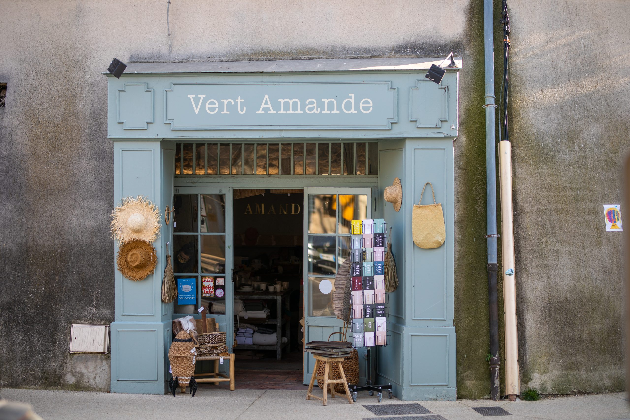 devanture commerce de proximité centre bourg